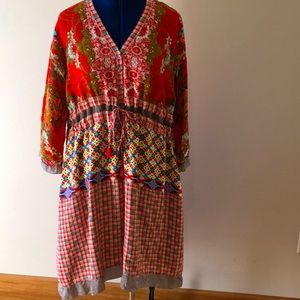 Johnny Was, Nw/oT, never worn, XXL, beautiful printed dress, button v-neck.